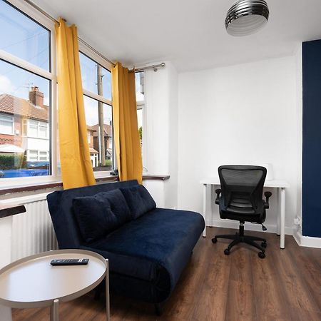 Comfy 3Br Home - Pool Table - Games - Sleeps 8 Manchester Esterno foto