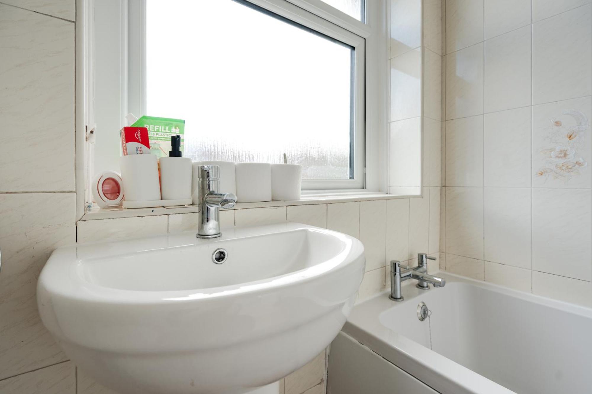 Comfy 3Br Home - Pool Table - Games - Sleeps 8 Manchester Esterno foto